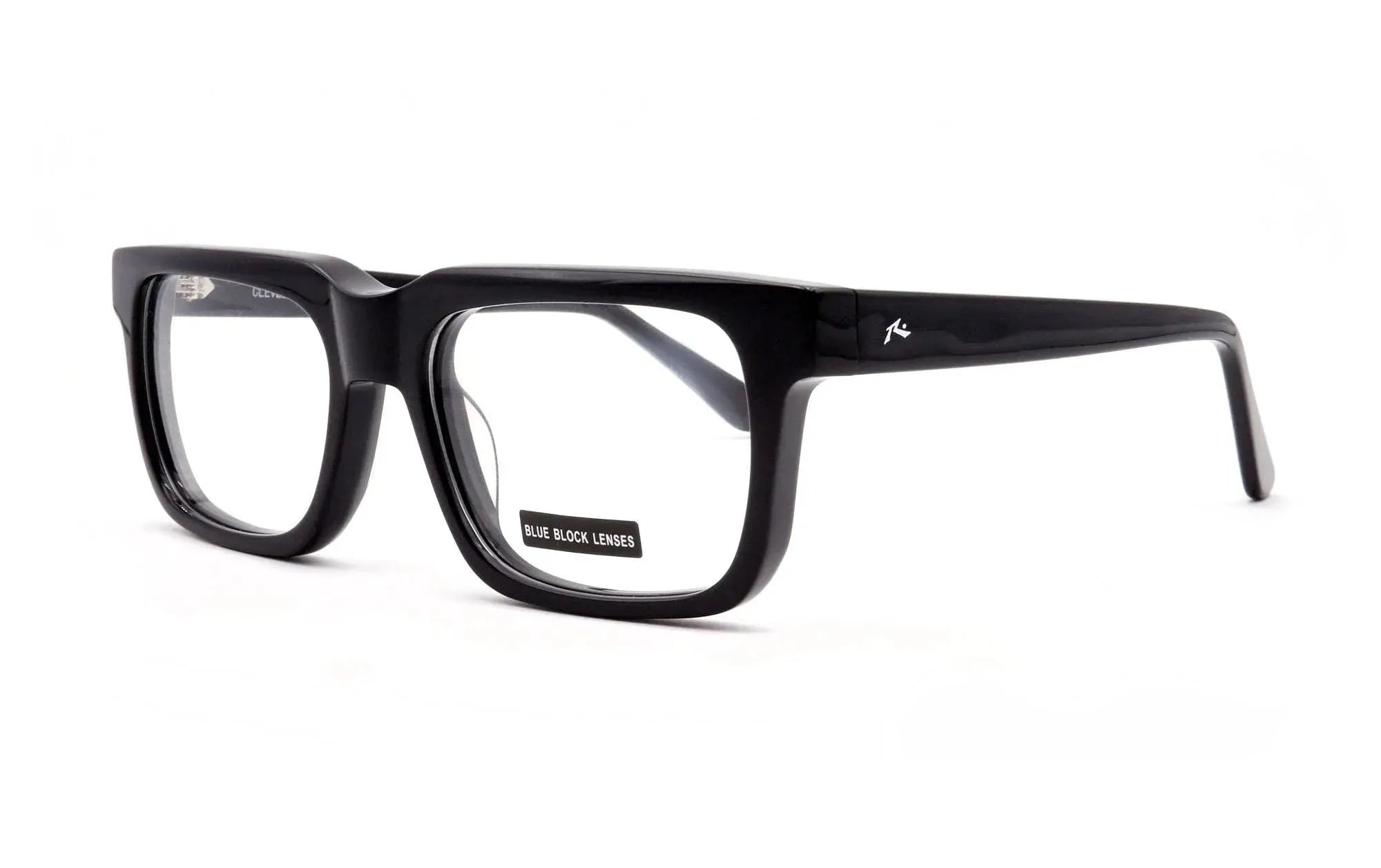 rusty clevel 01 - Opticas Lookout