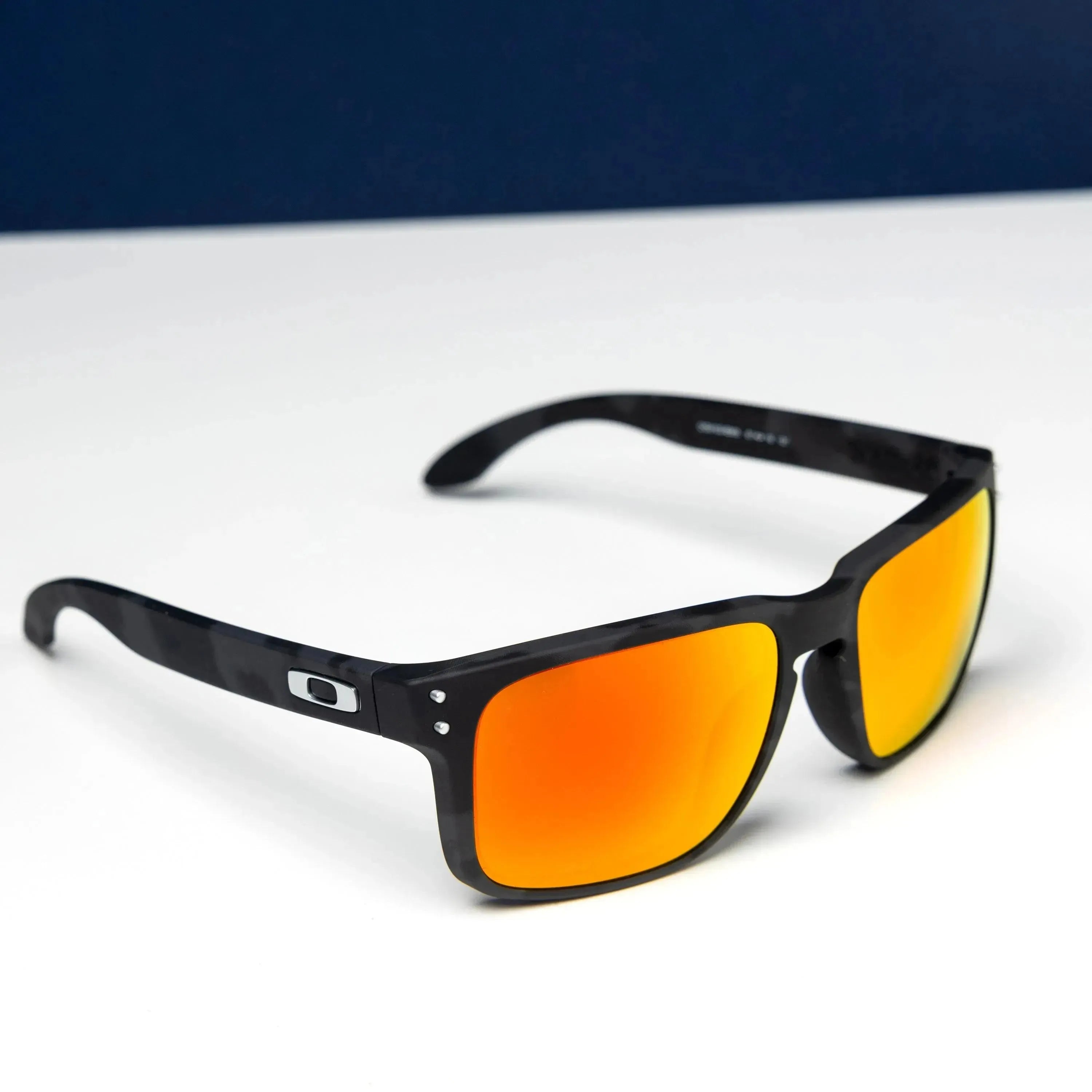 Oakley Holbrook Prizm Ruby Black Camo - Opticas Lookout