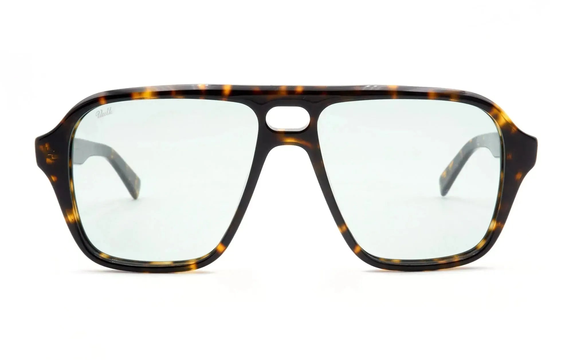 vulk discuss demi green - Opticas Lookout